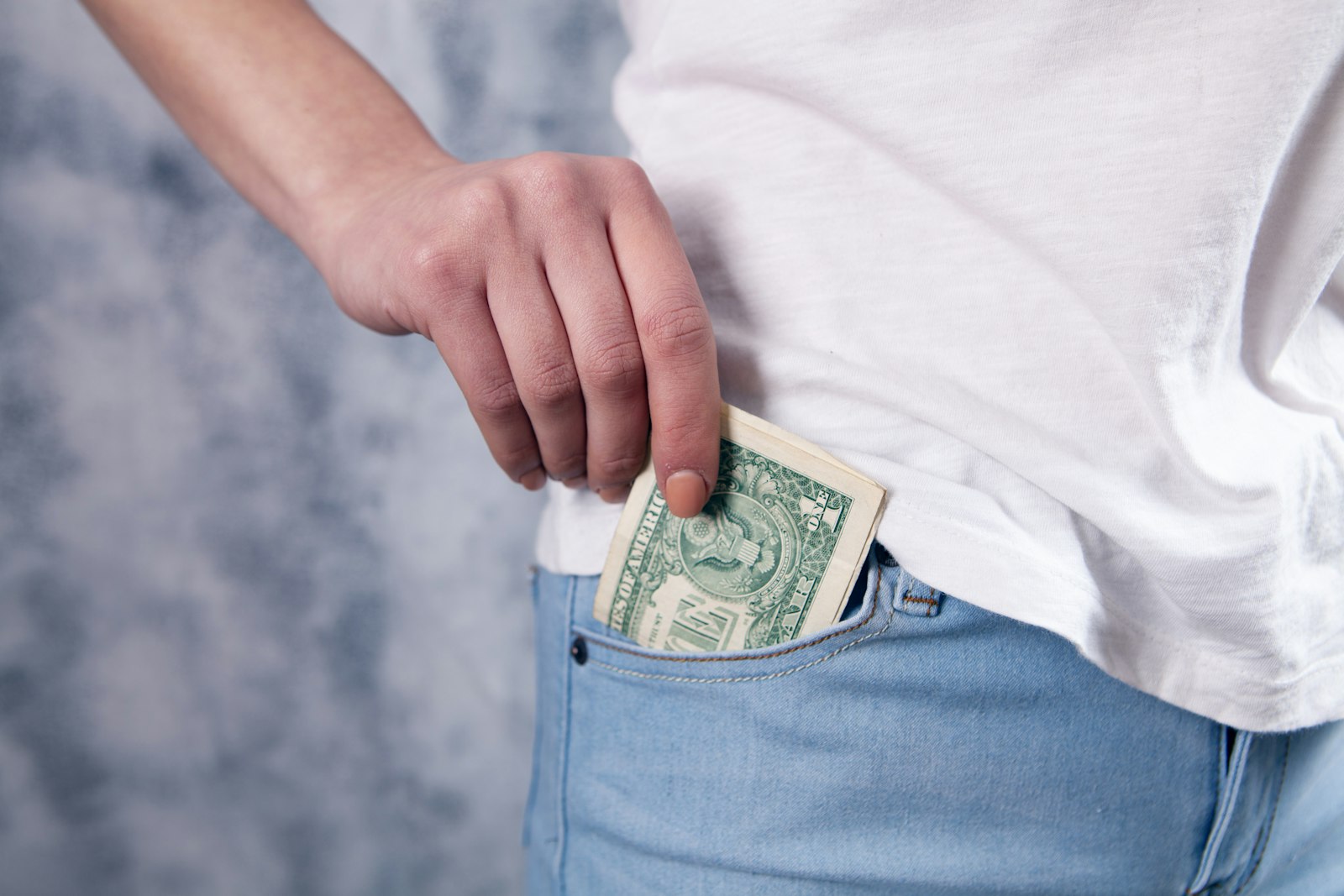 Should kids earn pocket money